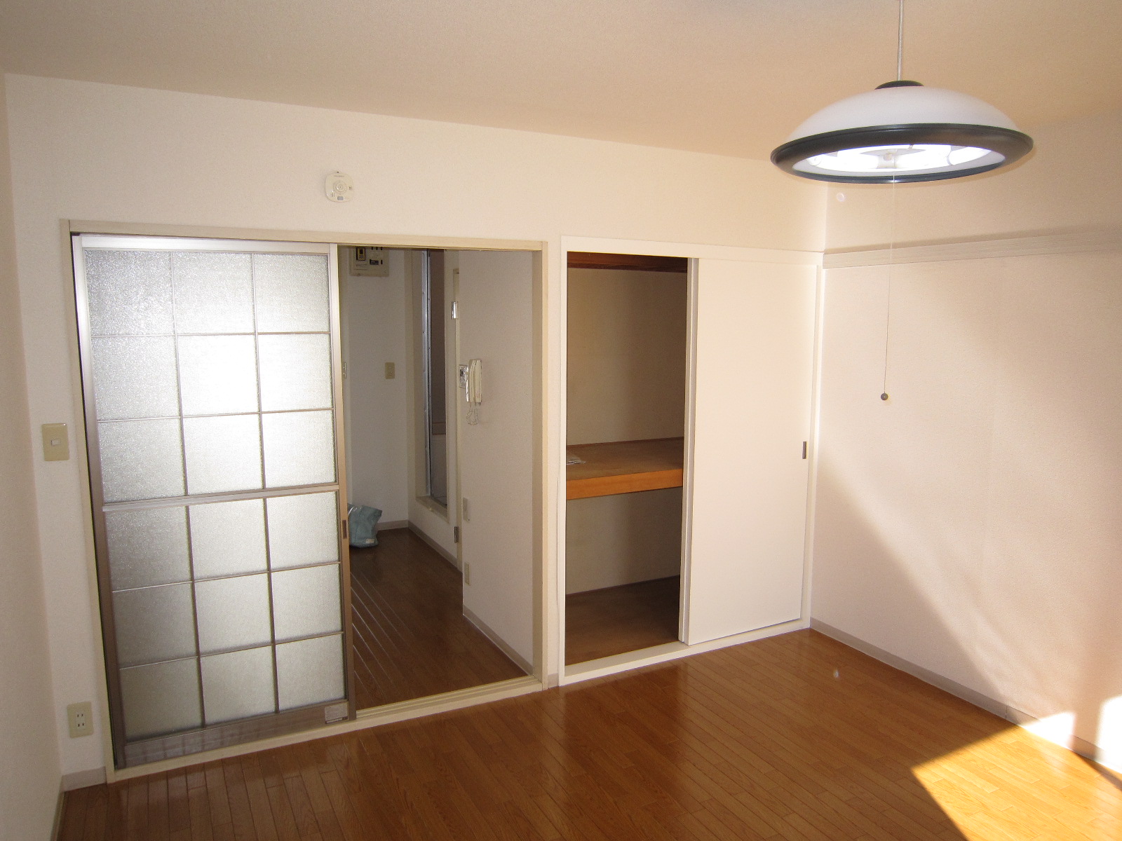 Receipt. Storage with depth