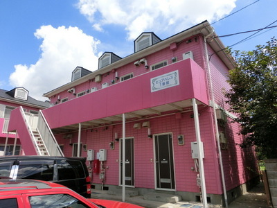 Entrance. Entrance side