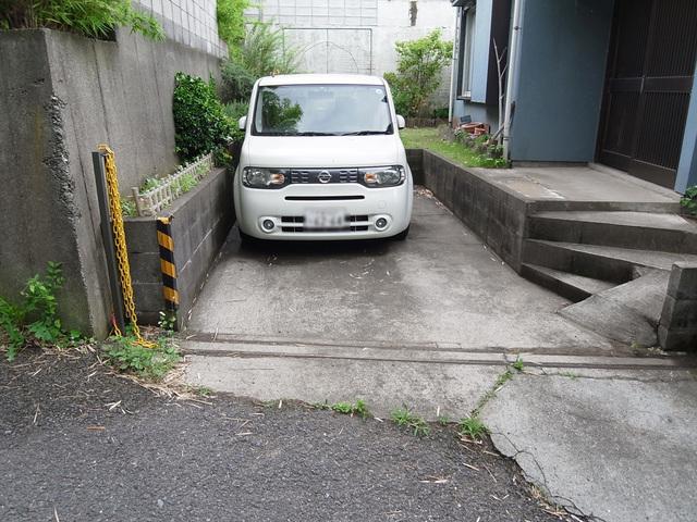 Local land photo. Parking space