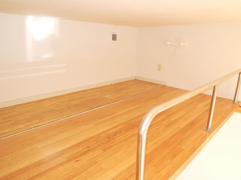 Receipt. Yoshi also sleeping, Also put the luggage of reed loft.