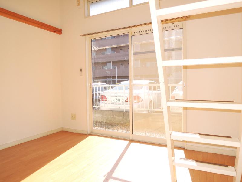 Other. Close to a convenience store ・ Convenient for shopping there is also super