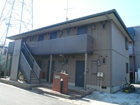 Building appearance. Looking for room until housemates! !