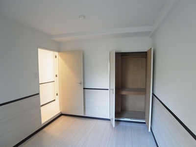 Living and room. About 5.6 Pledge of Western-style. It is with storage.