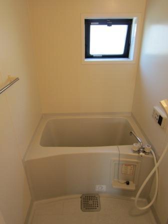 Bath. With reheating function