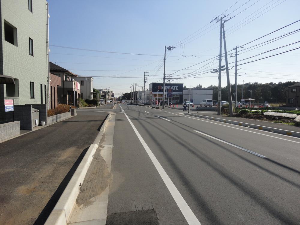Other local. 131 city block the front of the sidewalk with 16m road (December 2013) Shooting