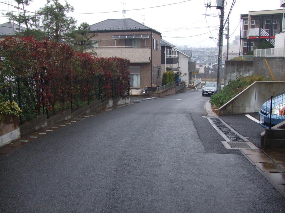 Local photos, including front road. Local (12 May 2013) Shooting