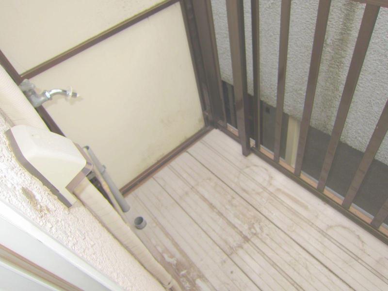 Other. Washing machine storage will be on the balcony