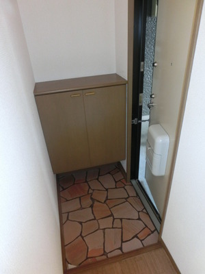 Entrance. There entrance cupboard