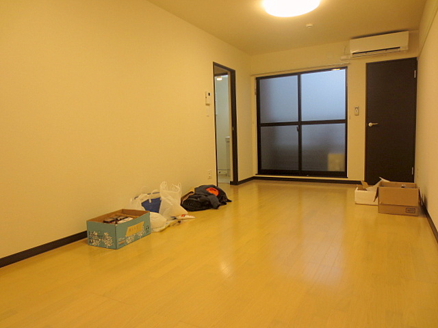 Living and room. ※ It is a photograph of under construction