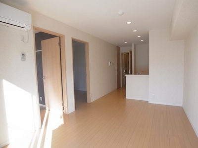 Living and room. 11 Pledge than vertically long living-dining kitchen.