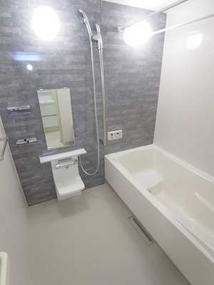 Bath. Daily bath time is fun, Spacious 1 pyeong of bathroom.