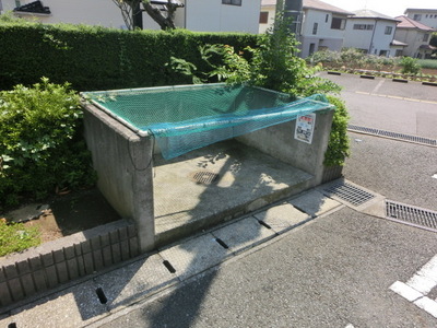 Other common areas. On-site waste station