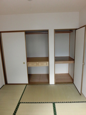 Receipt. Storage lot 1 between a half