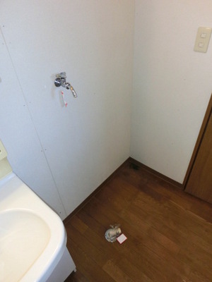 Other Equipment. Indoor washing machine with Storage