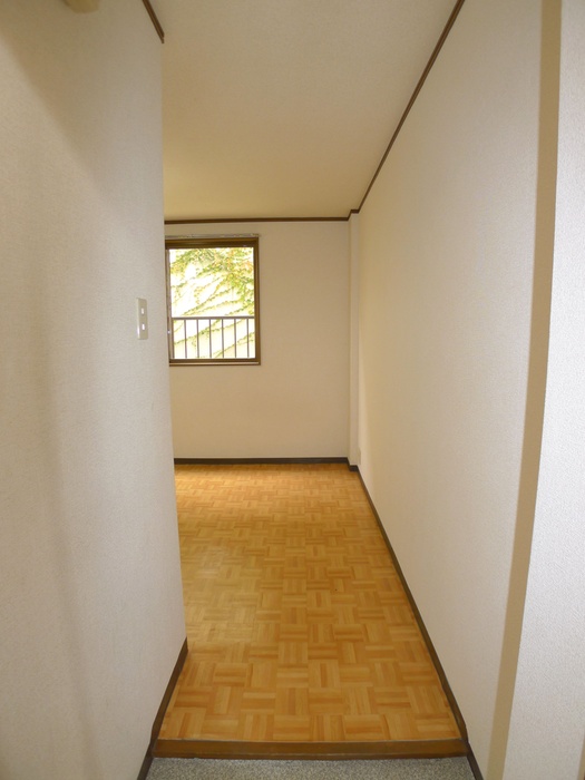 Other room space. Entrance