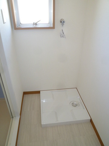 Other room space. Indoor Laundry Storage (already new replacement)