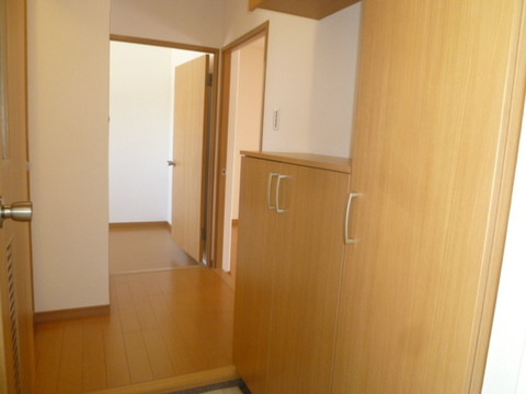 Other room space. Gateway