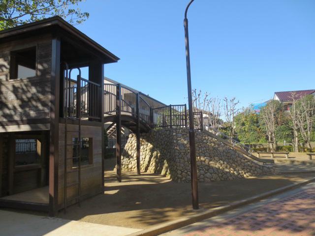 Other common areas. Oasis play lots of children!