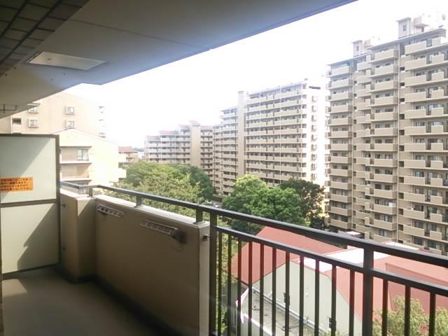 View photos from the dwelling unit. View from the site (December 2013) Shooting