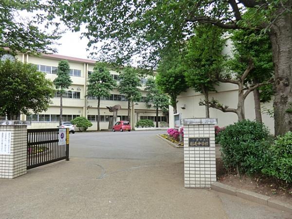 Junior high school. Inage happy a 5-minute walk from the 400m junior high school until junior high school! 