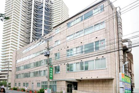 Hospital. Inage 1300m to the hospital