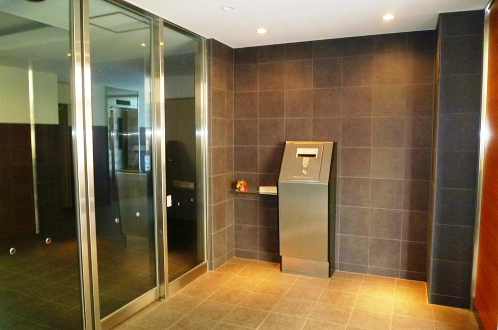 Entrance. Common areas (entrance entrance)