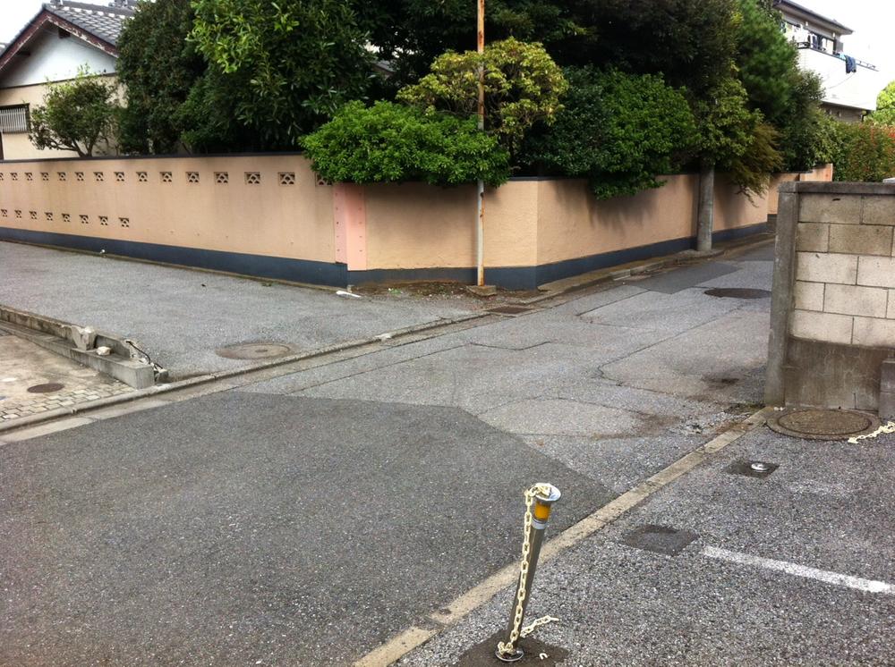 Local photos, including front road. Local (10 May 2013) Shooting