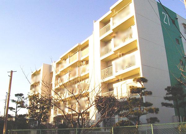 Local appearance photo. There is no building in front Bright room on the south-facing.