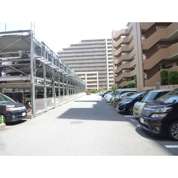 Parking lot