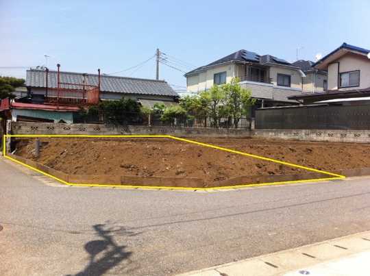 Local land photo. Southeast / Southwest of the corner lot! 