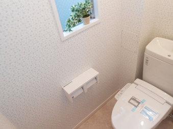 Toilet. )