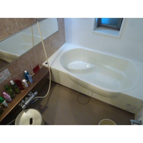Bathroom. Spacious bathroom of 1 tsubo