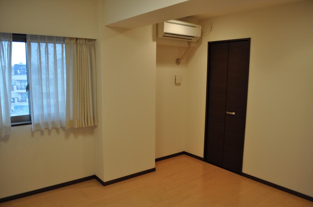 Non-living room. Western-style 6.7 Pledge