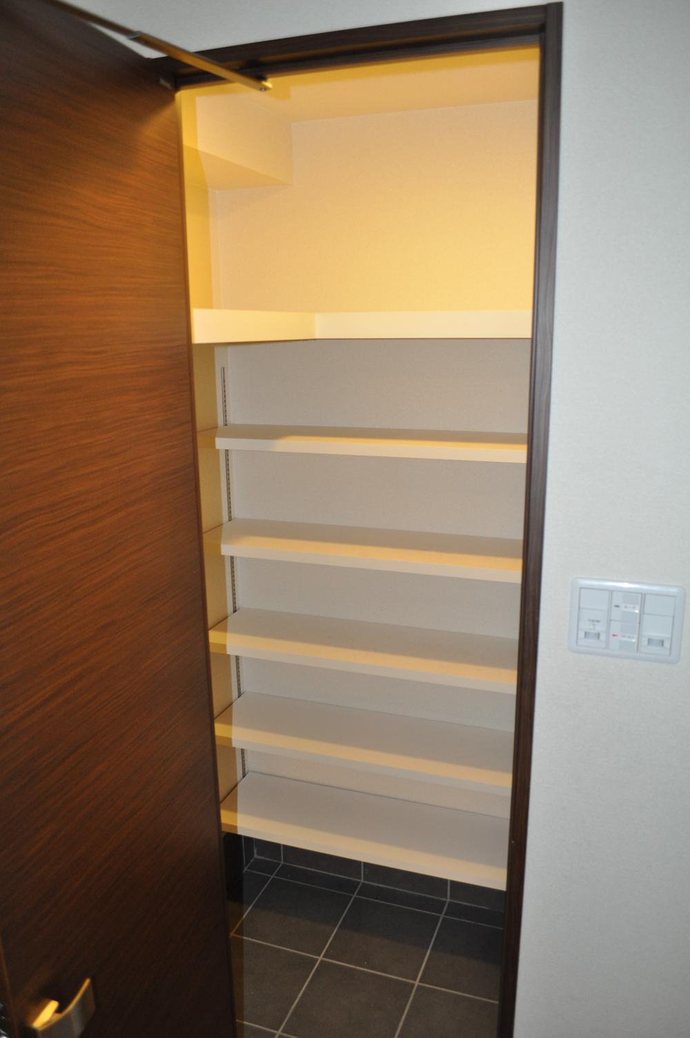 Receipt. Shoes-in closet