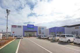 Shopping centre. Until Frespo Inage 640m