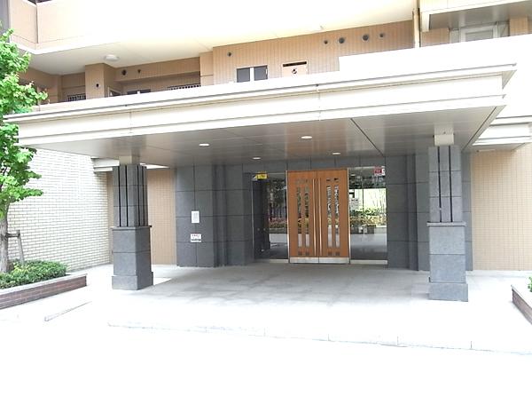 Entrance. Widely, Beautiful entrance.