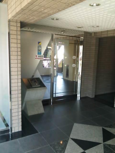 Entrance. Common areas