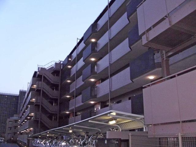 Local appearance photo. Appearance (night)
