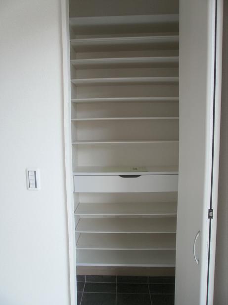 Building plan example (introspection photo). Example of construction (shoes cloak)