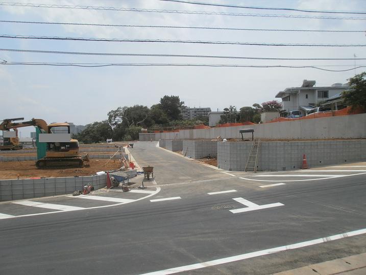 Local photos, including front road. Local (2013 November shooting)