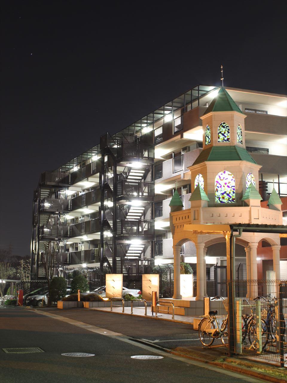 Local appearance photo. Situated on a hill, The site north side we have adjacent Kashiwadai elementary school.