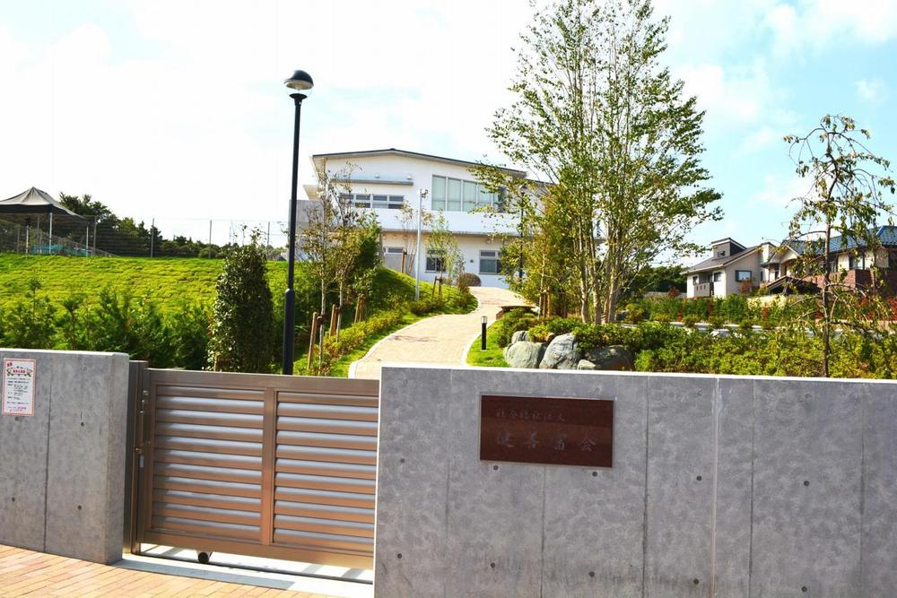 kindergarten ・ Nursery. MEI KWANG is a nursery school just opened in 250m 2013 April to nursery.