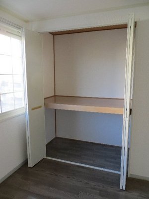 Receipt. Two-stage with the easy-to-use closet