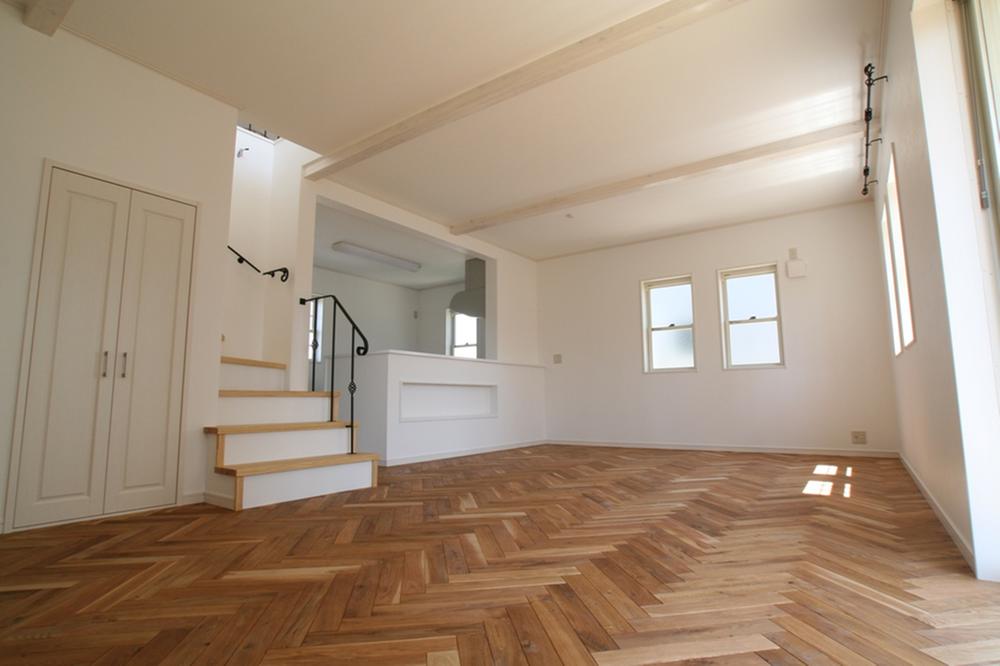 Building plan example (introspection photo). Our example of construction interior (Photo Asumigaoka east order house) are decorated example of Natural antique house.