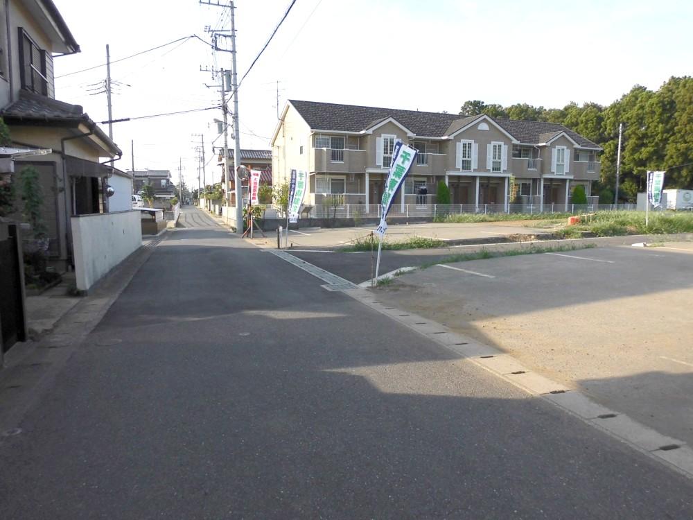 Local photos, including front road