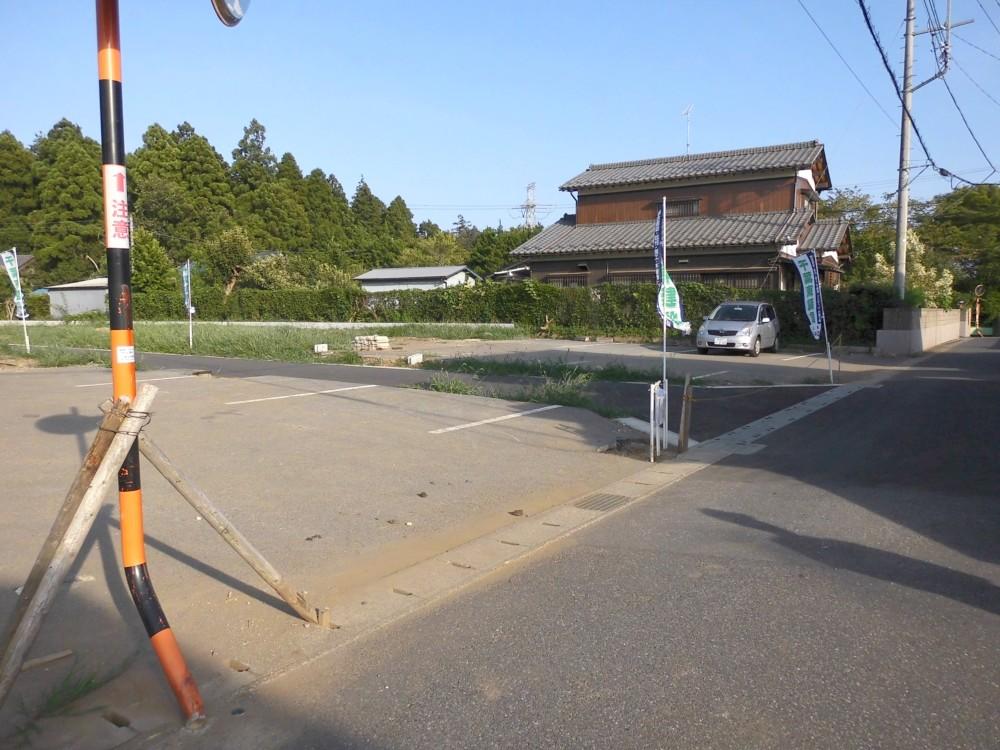 Local photos, including front road