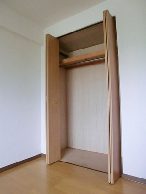 Receipt. There housed in each room part