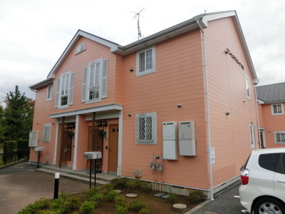 Building appearance. All households angle room with only one floor 2 households