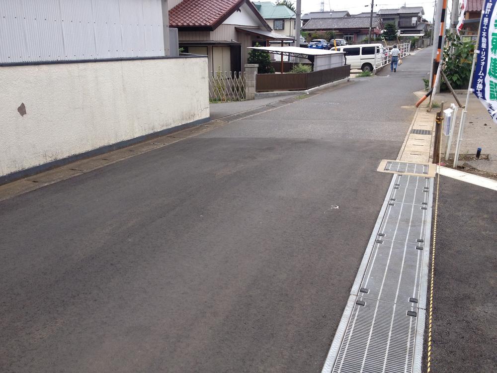 Local photos, including front road. Local (10 May 2013) Shooting