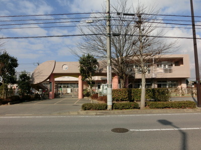 kindergarten ・ Nursery. Namami field nursery school (kindergarten ・ 120m to the nursery)